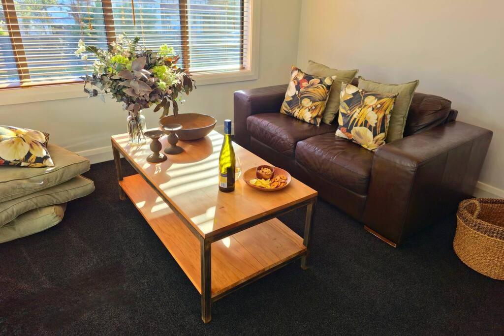 Apartment 2 - Haddin Court - Stunning Executive เบลนิม ภายนอก รูปภาพ